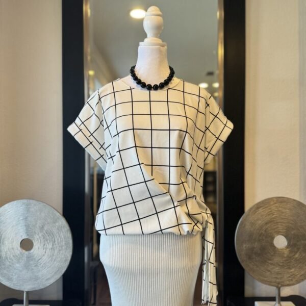 Melloday Plaid White Black Grid Top